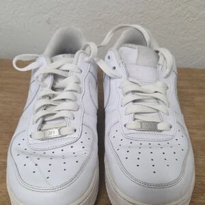 Nike Air Force 1 '07 Low Triple White sneaker Size 9